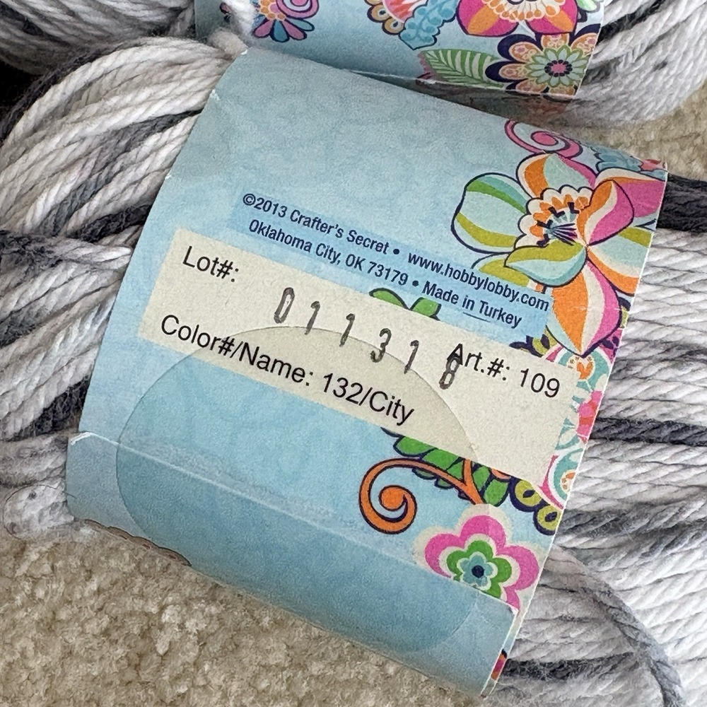 Crafters Secret Cotton Yarn Lot Of 4 Skeins #132 City Gray (3) #114 Olive Branch - Picture 3 of 5
